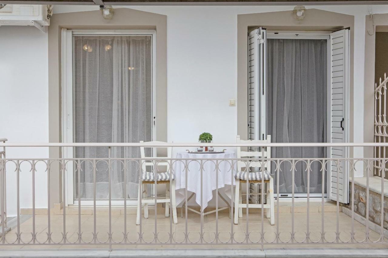 Remezzo Apartments Akrogiali Exterior photo